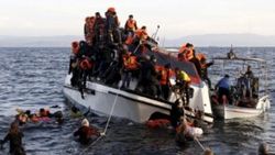 Avustralya'dan mültecilere ömür boyu yasak