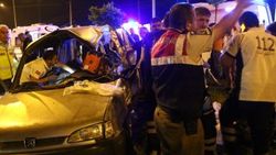 Samsun'da midibüs ile kamyonet çarpıştı: 5 ölü, 3 yaralı