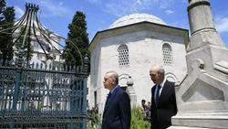 Fatih Sultan Mehmet Han Türbesi açıldı
