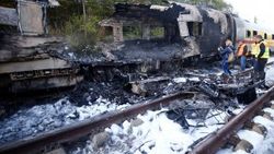 Almanya'da hızlı tren Köln'e giderken yolda kül oldu