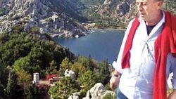 Ali Ağaoğlu ada aldı
