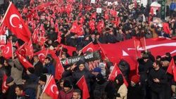 Kayseri’de ’şehide ve bayrağa saygı’ yürüyüşü