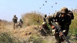 Hakkari'de çatışma: 4 asker yaralı