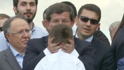 Davutoğlu'nun çok konuşulan fotoğrafı