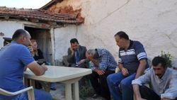 Şehit polis Ahmet Gılıç telefonda konuşurken vuruldu