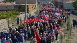 2 bin 500 öğrenciden Şehit Halisdemir’e ziyaret