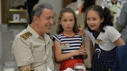 Genelkurmay Başkanı şehit aileleriyle bir araya geldi