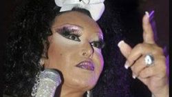 Akkaya'dan Diva'ya ağır taş