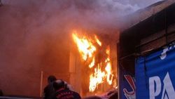 Aksaray’da alışveriş merkezinde yangın: 1 ölü