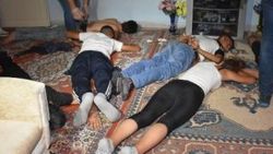 Hırsızlık çetesi üyeleri, uyuşturucu aleminde yakalandı