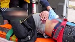 Arkadaşları ’o biçimsin’ dedi kendini bıçakladı