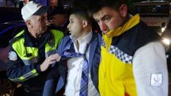 Aksaray'da fenalaşan sürücü araçta kilitli kaldı
