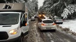 Alanya'da kar yağışı hayatı felç etti