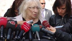 Alev Alatlı: Adalet sistemi kötü diye çemkirmekle olmaz