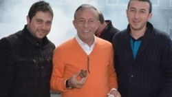 Ali Ağaoğlu babasının vasiyetini yerine getirdi