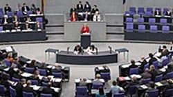 Almanya'da 11 Türk meclise girdi