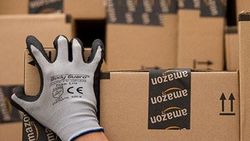 Hindistan'dan Amazon'a Gandi resimli terlik tepkisi