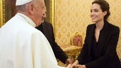 Papa Franciscus Angelina Jolie ile buluştu