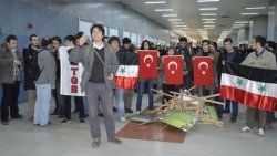 Türkiye Gençlik Birliği sergiye saldırdı