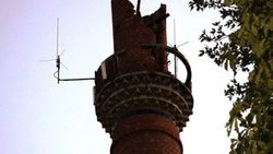 Ankara'da fırtına çatı uçurdu minare yıktı