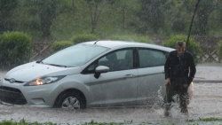 Antalya'daki şiddetli yağış yüksek öğrenimi vurdu