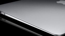 Apple iki yeni MacBook Air'i satışa çıkardı