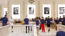 New York'ta 100 yıllık banka Apple Store oldu