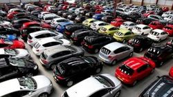 Tüketiciler ikinci el otomobile yöneldi