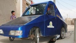 Afganistanlı mühendis güneş enerjili otomobil üretti