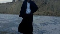 Aranan şahıs çarşafla dolaşırken yakalandı