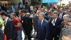 Bülent Arınç'a İzmir'de protesto