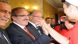 Arınç bayramlaşma törenine katıldı