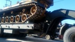 Sınır boylarına tank sevkiyatı