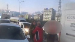 Yol verme kavgasını vatandaşlar ayırdı