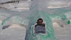 Hakkari'de kardan uçak yapıldı