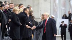 Trump Paris'te müttefikleri tarafından dışlandı