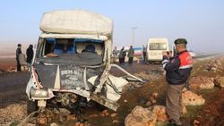 Şanlıurfa'da öğrenci servisi ile otobüs çarpıştı