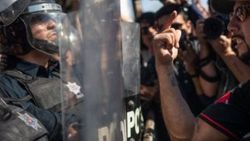 Meksikalılar göçmenleri protesto etti