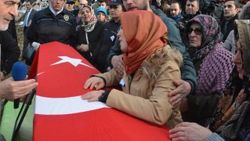 Diyarbakır şehidine veda