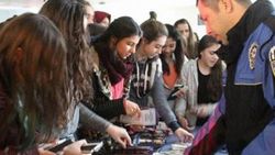 Polisten gençlere Facebook uyarısı