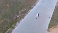 İlk kez drone gören teyze: Çok korktum