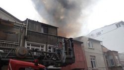 Beyoğlu'nda yangın: 1 ölü