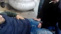 Bacağından vurulan vatandaşa sigaralı ilk yardım