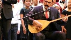 İbrahim Kalın'dan Bir Mendil Aldım Dereden türküsü