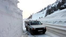 Antalya'da kar kalınlığı 3 metreye ulaştı