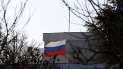 Büyükelçilikteki Rus bayrağı yarıya indirildi