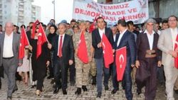 Şırnak'ta polis, asker ve vatandaşlar birlikte yürüdü