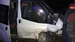 Ağrı'da düğün dönüşü kaza: 21 yaralı