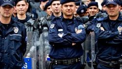 İstanbul'da referandumda 33 bin 582 polis görev yapacak