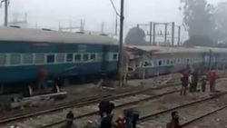Hindistan’da tren kazasında 36 ölü
